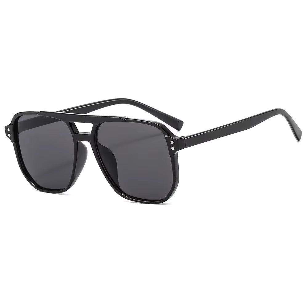 Gafas de sol modernas para mujer