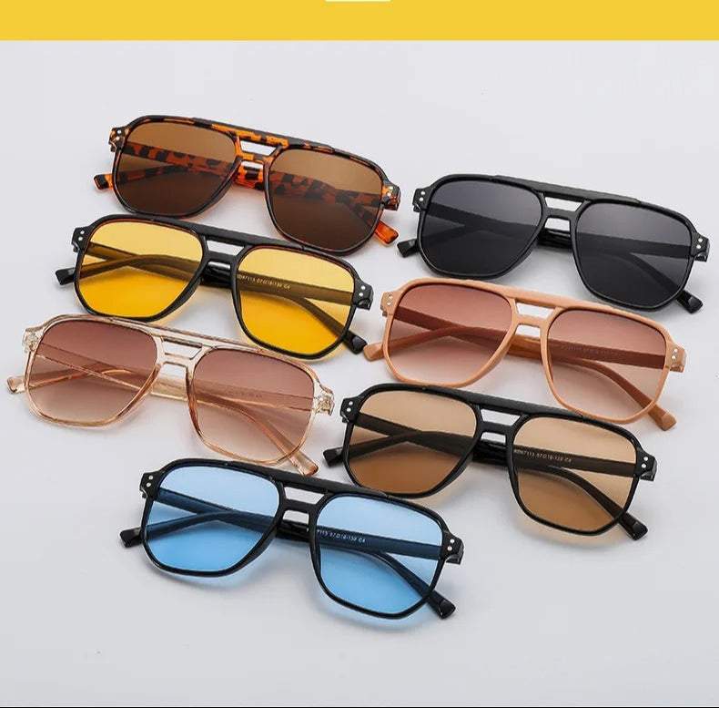 Moda veraniega con gafas únicas